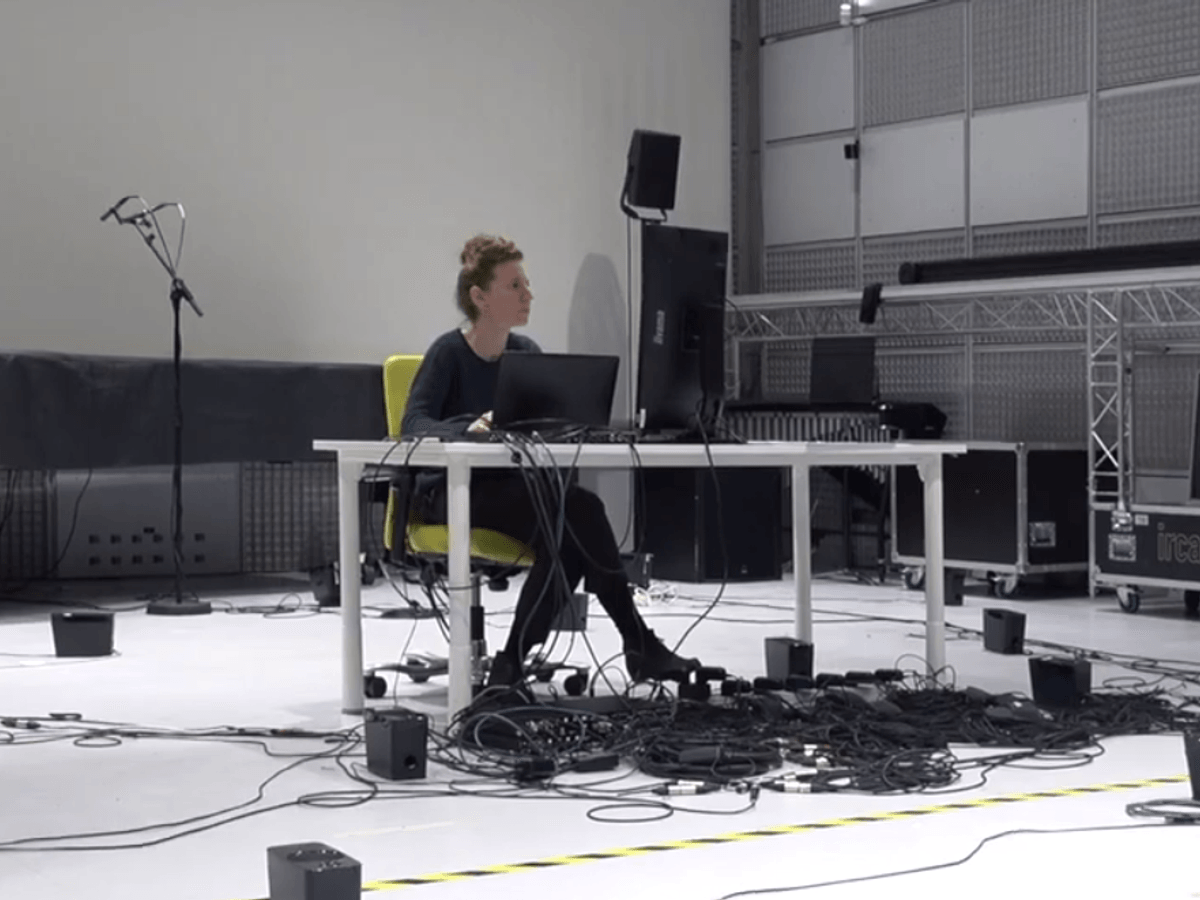 Sivan Eldar en studio